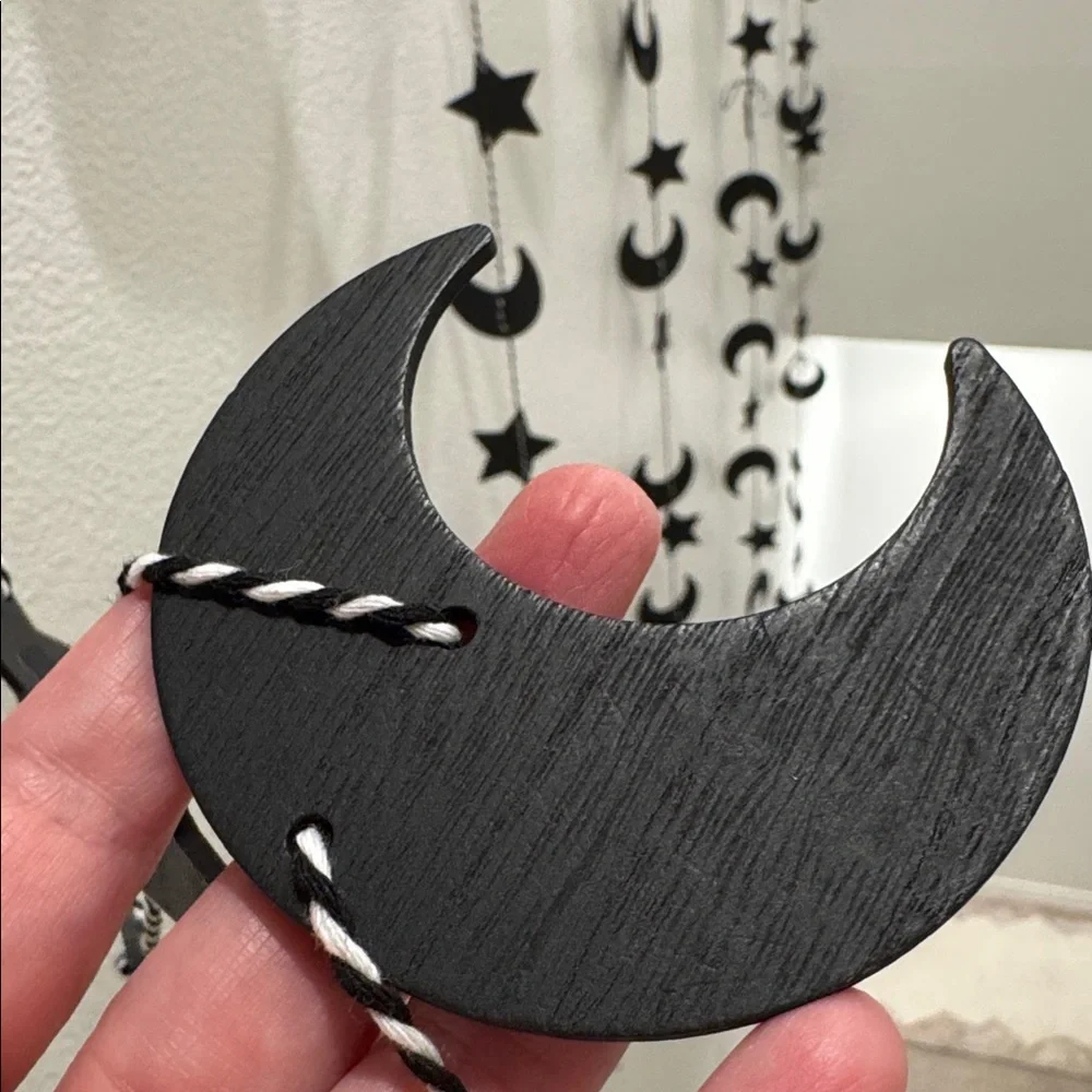 Celestial Wood Garland for Parties‎